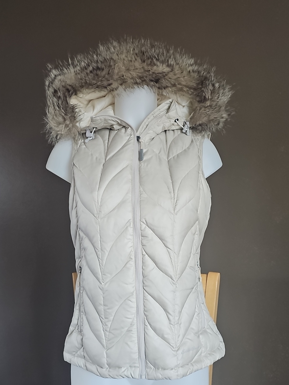 Eddie Bauer Cream Down Vest With Faux Fur Hood Trim